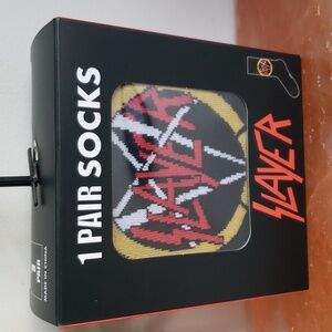 (1) Pair Slayer Men's Black & Red Socks. NIP